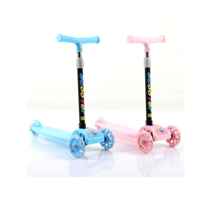 Kids 3-Wheel Lean-to-Steer Kick Scooter with LED Flashing Wheels & 3-Level Height Adjustable Handlebar | Outdoor Toy for Boys & Girls - Image 4